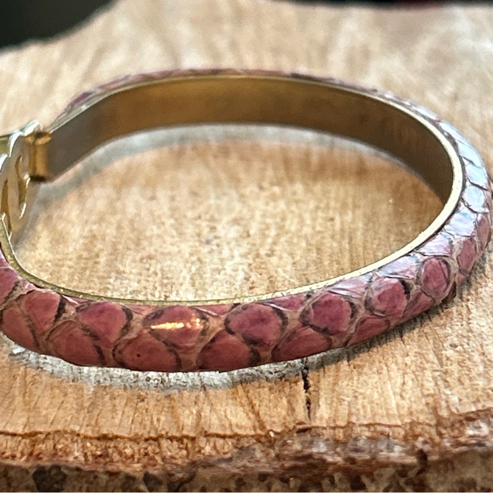 Authentic vintage Gucci Pink snakeskin bangle bracelet - Picture 8 of 11